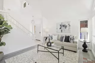 Photo #5: 250019424 Listing