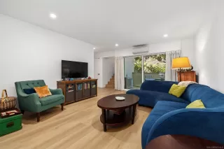 Photo #5: 250019429 Listing