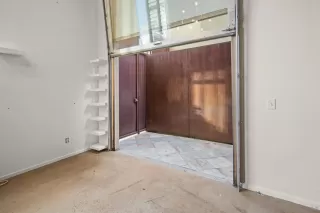 Photo #4: 250019516 Listing