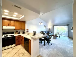 Photo #5: 250019520 Listing