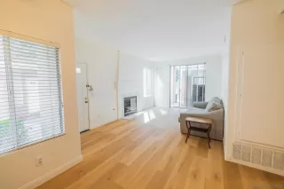 Photo #5: 250019689 Listing