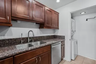 Photo #5: 250019902 Listing