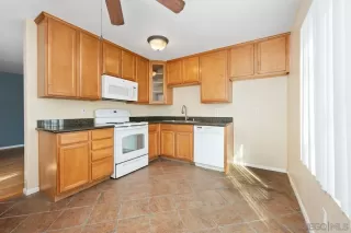 Photo #5: 250020054 Listing