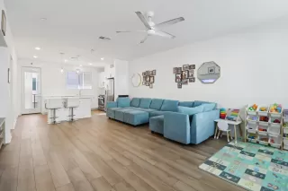 Photo #1: 250020061 Listing