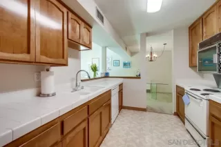 Photo #5: 250020335 Listing