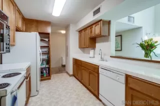 Photo #6: 250020335 Listing