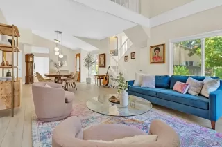 Photo #4: 250020367 Listing