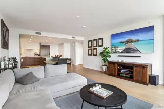 Photo #5: 250020395 Listing