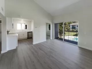 Photo #2: 250020523 Listing 