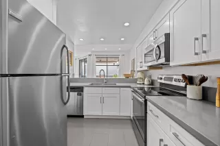 Photo #5: 250020543 Listing