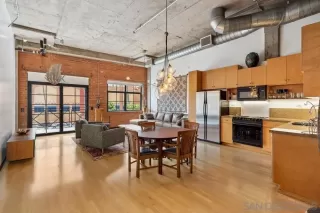 Photo #4: 250020720 Listing