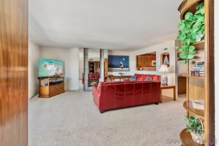 Photo #5: 250020761 Listing