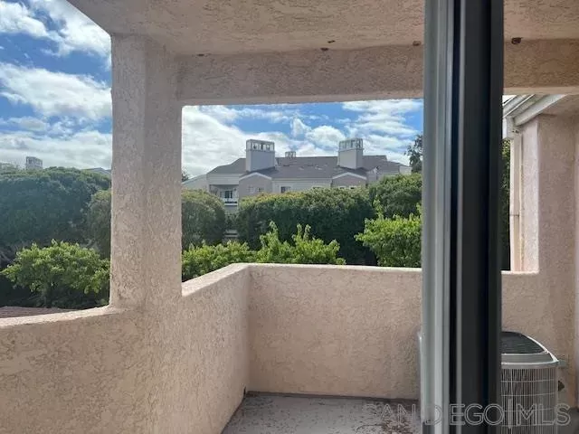 MLS: 250020767 Condo For Sale