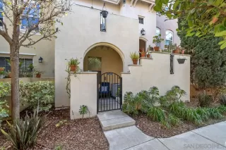 More Details about MLS # 250020804 : 2220 HUNTINGTON POINT RD UNIT 38