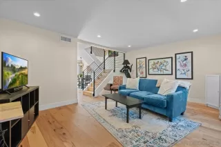 Photo #1: 250020825 Listing 