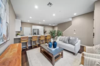 Photo #1: 250020828 Listing