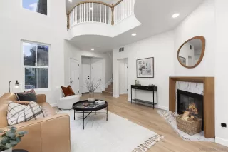 Photo #2: 250020837 Listing