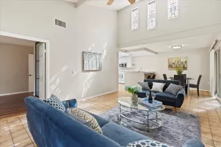 Photo #4: 250020889 Listing