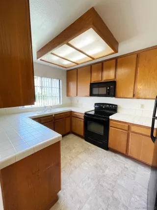 Photo #3: 250020986 Listing 