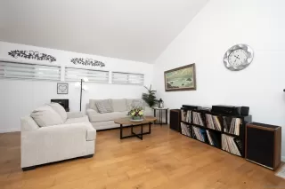 Photo #1: 250021010 Listing