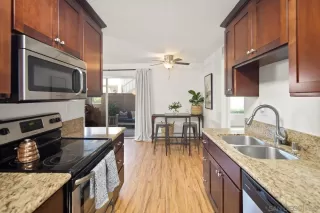 Photo #6: 250021018 Listing