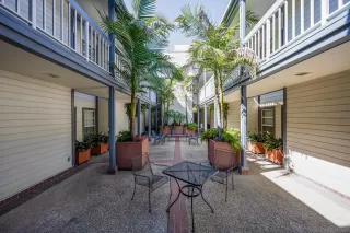 Photo #2: 250021072 Listing