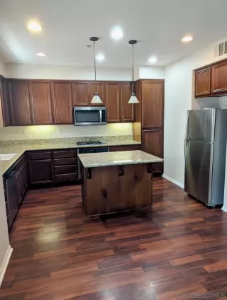 Photo #3: 250021128 Listing