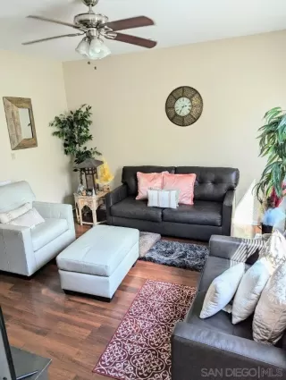 Photo #4: 250021128 Listing