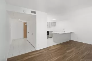 Photo #6: 250021264 Listing