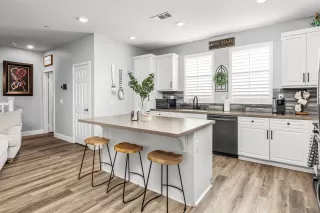 Photo #2: 250021321 Listing 