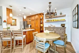 Photo #4: 250021323 Listing