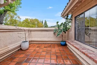 Photo #4: 250021469 Listing