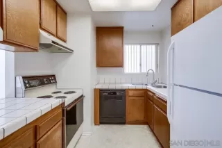 Photo #3: 250021475 Listing