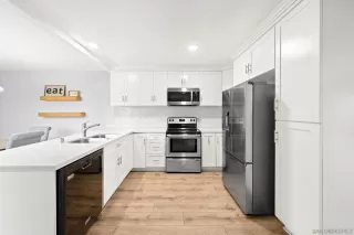 Photo #3: 250021646 Listing