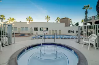 Photo #3: 250021672 Listing 