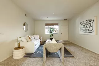 Photo #2: 250021809 Listing