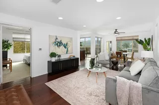 Photo #1: 250021843 Listing