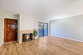 Photo #3: 250022019 Listing