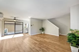 Photo #5: 250022019 Listing