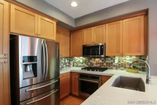 Photo #6: 250022084 Listing