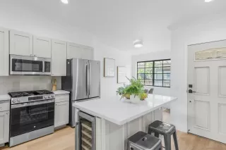 Photo #2: 250022086 Listing 