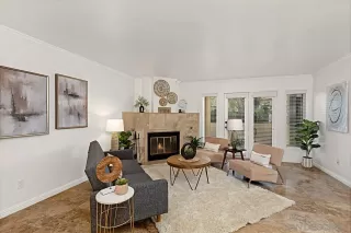 Photo #3: 250022091 Listing