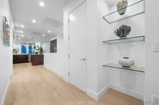 Photo #6: 250022114 Listing