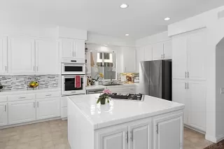 Photo #4: 250022116 Listing