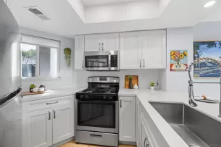 Photo #2: 250022148 Listing