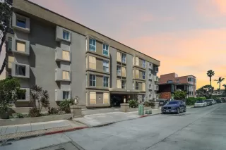 Photo #1: 250022178 Listing