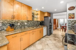 Photo #2: 250022197 Listing