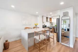 Photo #6: 250022201 Listing