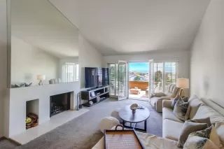 Photo #5: 250022202 Listing