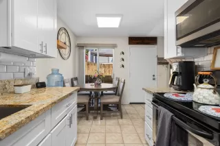 Photo #3: 250022222 Listing